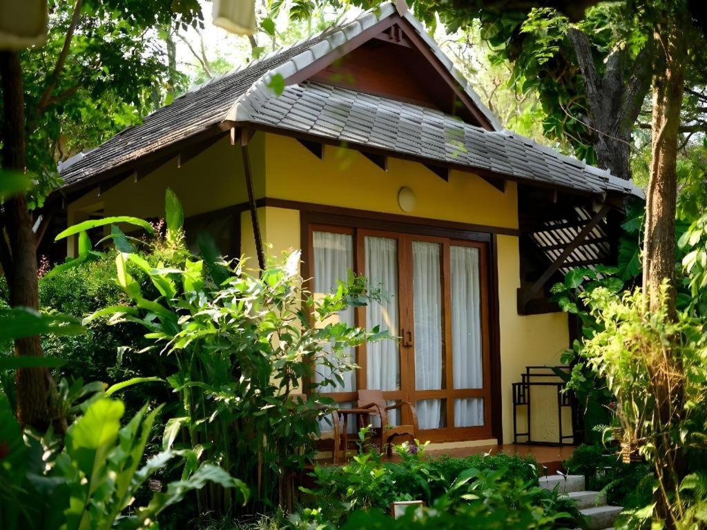Baan Talay Dao Resort HHQ Exterior foto